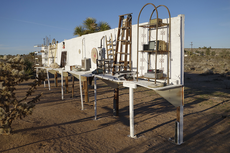 Noah-Purifoy-Outdoor-Desert-Art-Museum-of-Assemblage-Sculpture_12.jpg